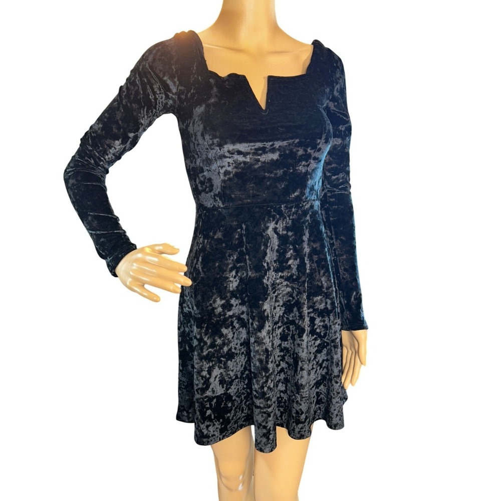 Aeropostale Long Sleeve Velvet Fit + Flare Dress Size XS Black Y2K 90s Skater - Picture 3 of 7